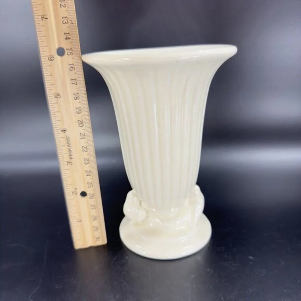Vintage Art Deco Haeger Dove Vase 1940s White Glaze Ceramic Love Birds Decor VTG